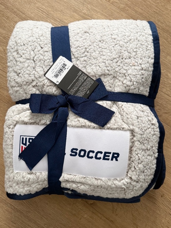 Logo Brands Other - USMNT 50'' x 60'' Frosty Fleece Blanket - Light Gray White NEW